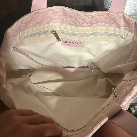 CHANEL Pink CC logo Travel Ligne Tote - Picture 6 of 16